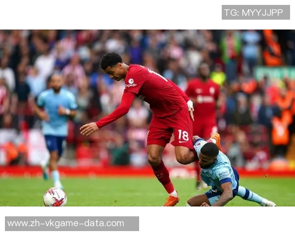 世界杯激战巴萨与利物浦0比0平局绝杀瞬间引发全场狂欢数据分析揭秘