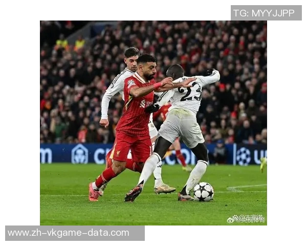 中超赛场曼联大胜利物浦引发热议全场沸腾的精彩瞬间回顾